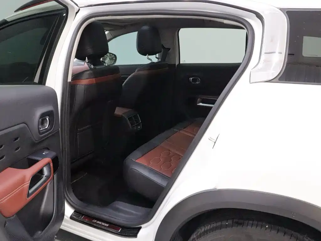 Citroen C5 AIRCROSS — миниатюра 12