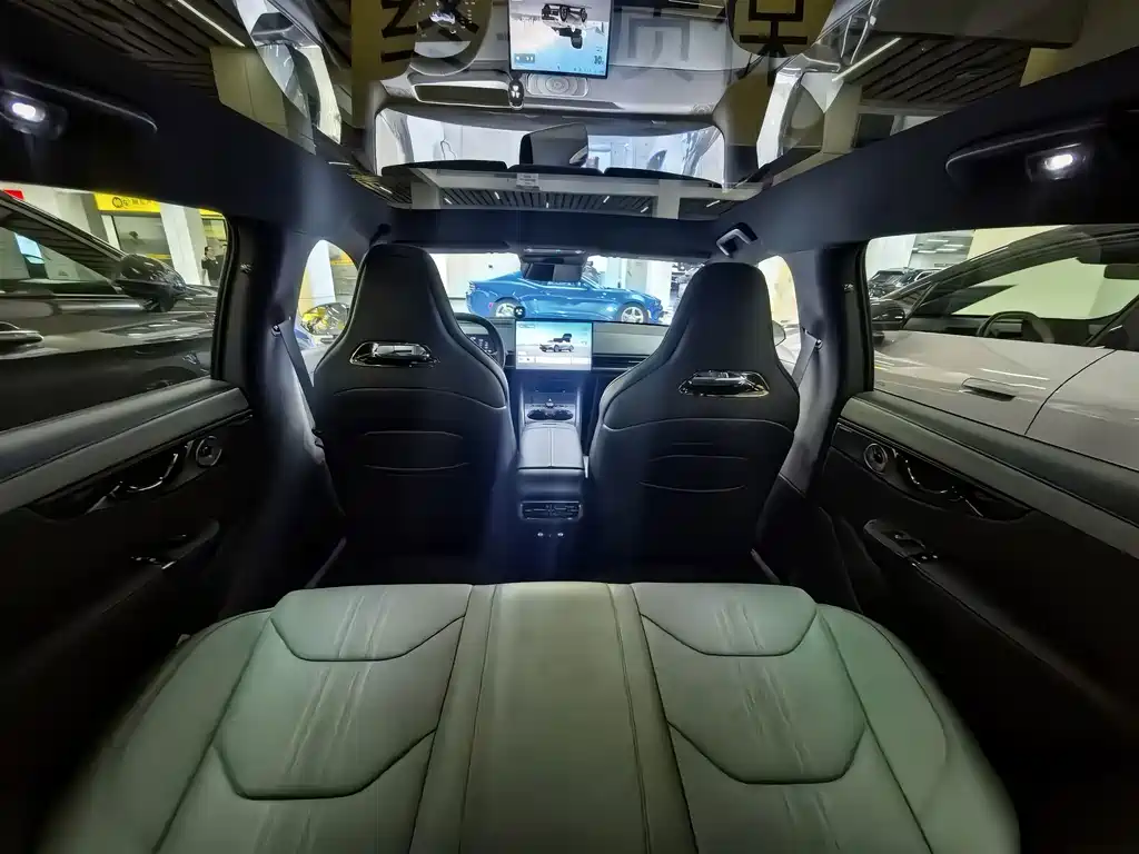 Lynk & Co 领克07GT — миниатюра 11
