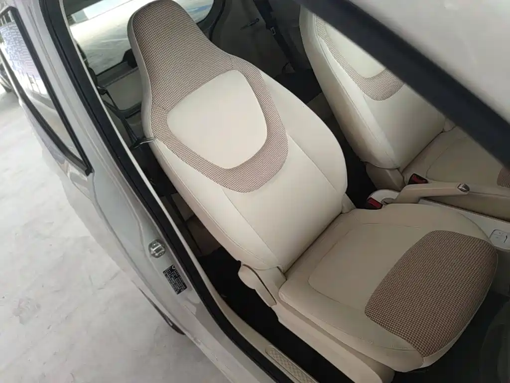Wuling MINIEV — миниатюра 25