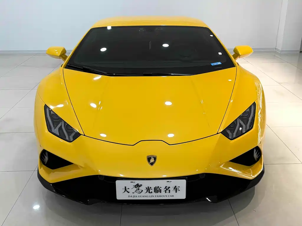 LAMBORGHINI HURACÁN