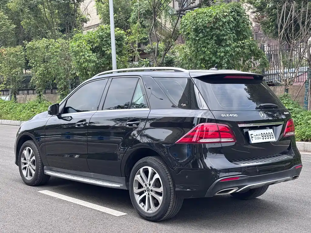 Mercedes-Benz GLE (Import) — миниатюра 4