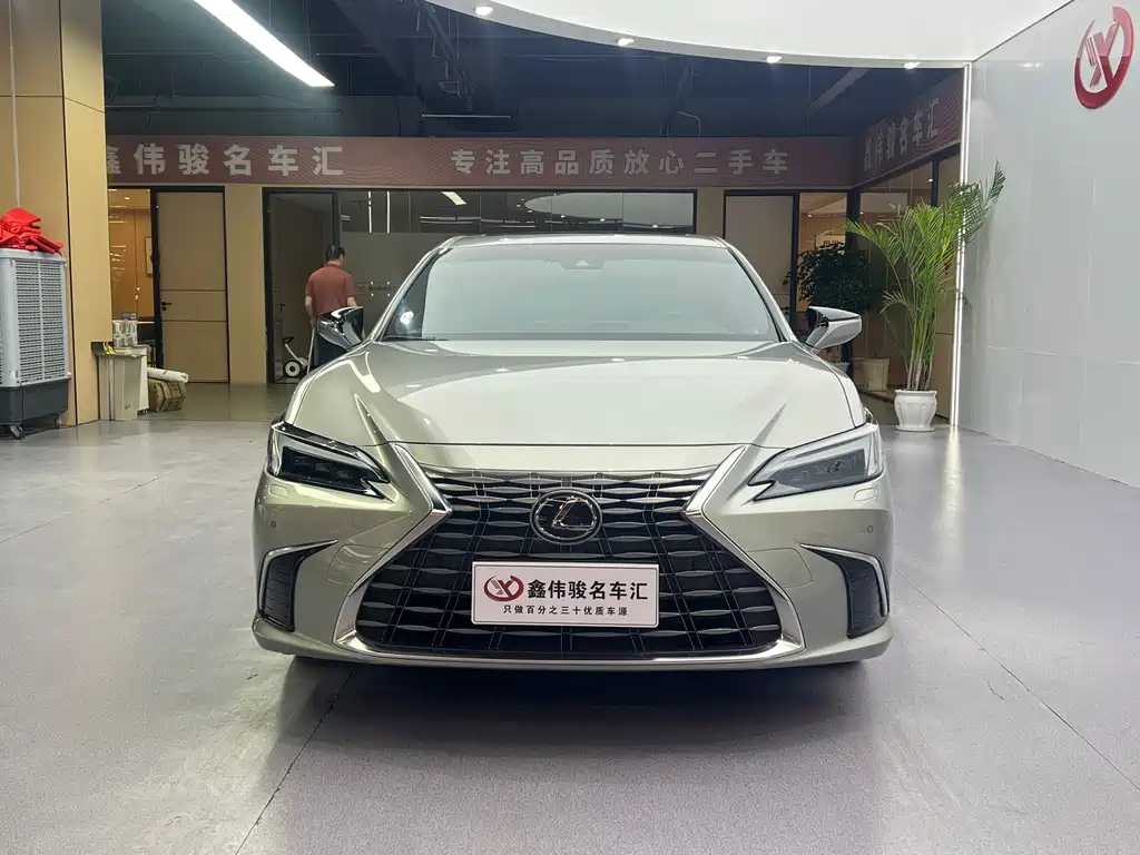 Lexus ES — миниатюра 3
