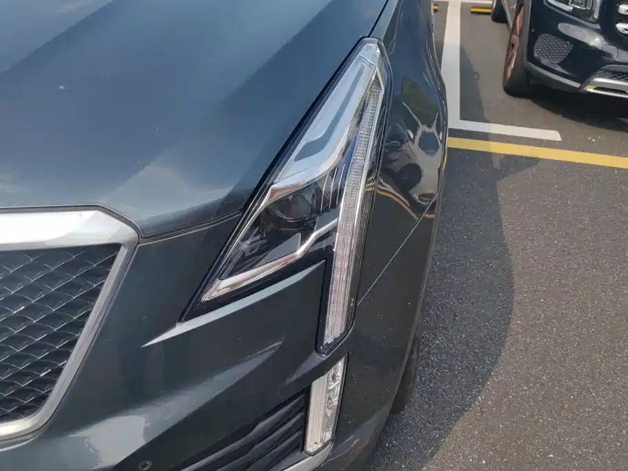 Cadillac XT5 — миниатюра 5