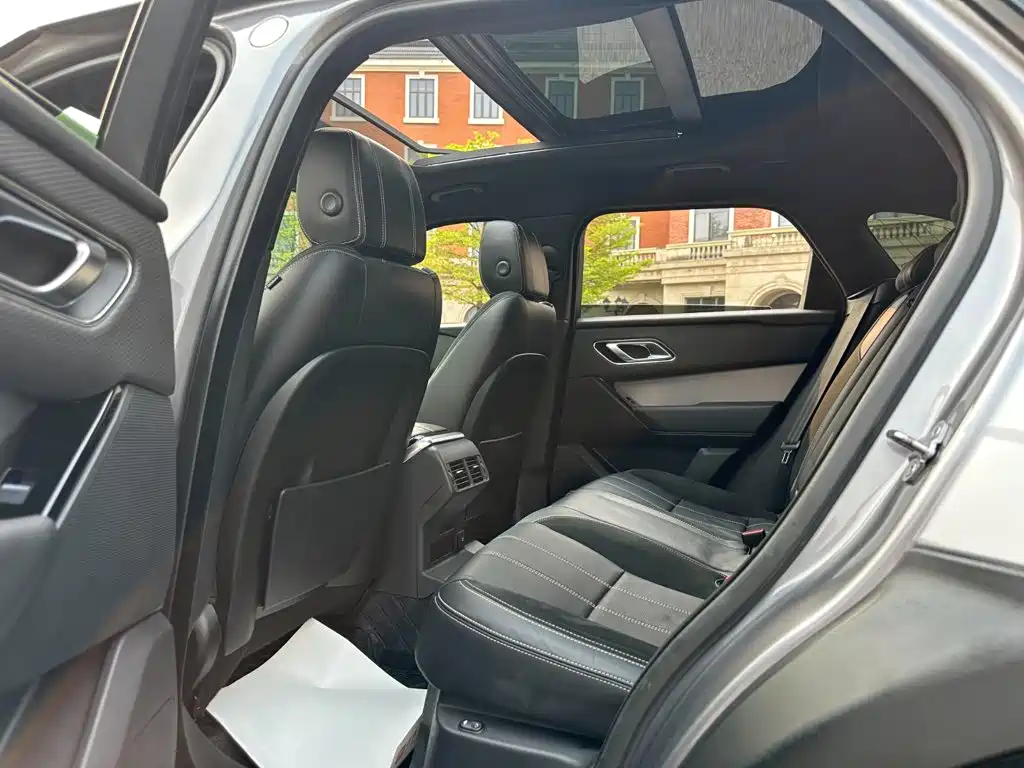 Land Rover Velar — миниатюра 10