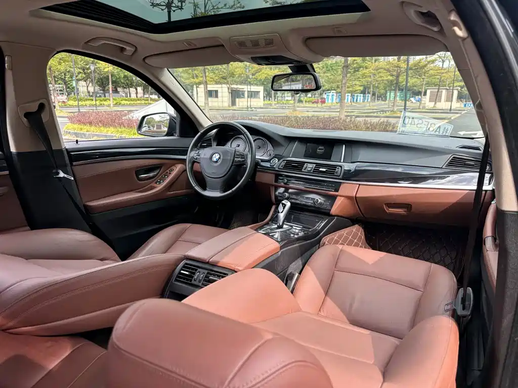 BMW 5 Series (Import) — миниатюра 10