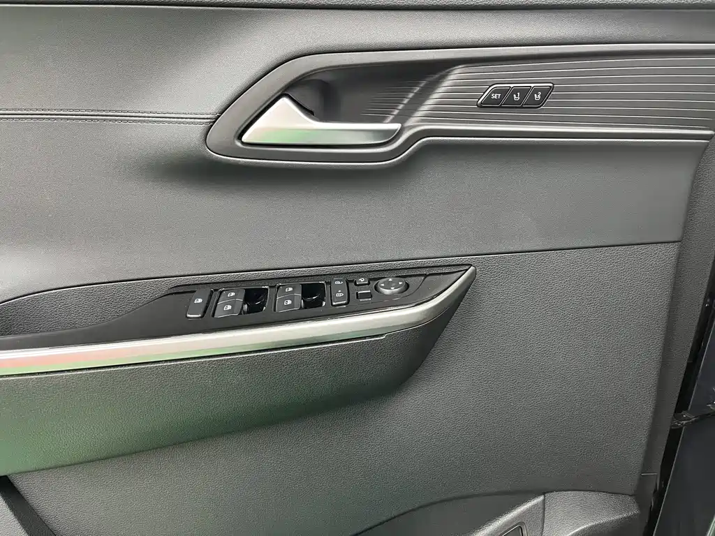 Hyundai Custo — миниатюра 8