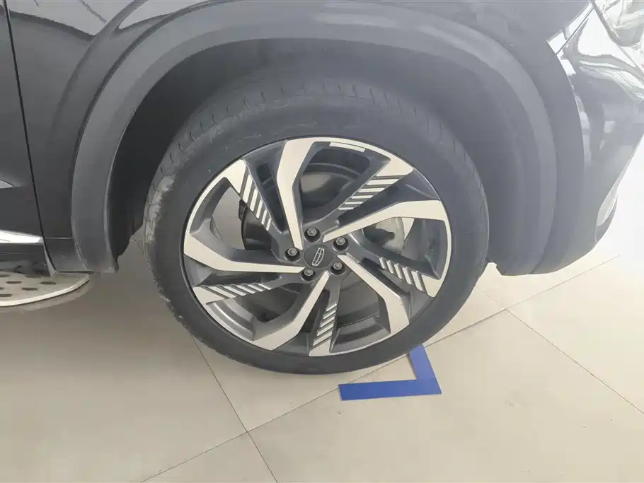 Geely Monjaro L 2023 2.0TD AT Flagship