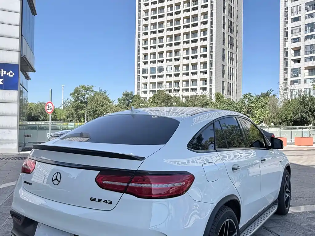 Mercedes-Benz GLE Coupe AMG — миниатюра 7