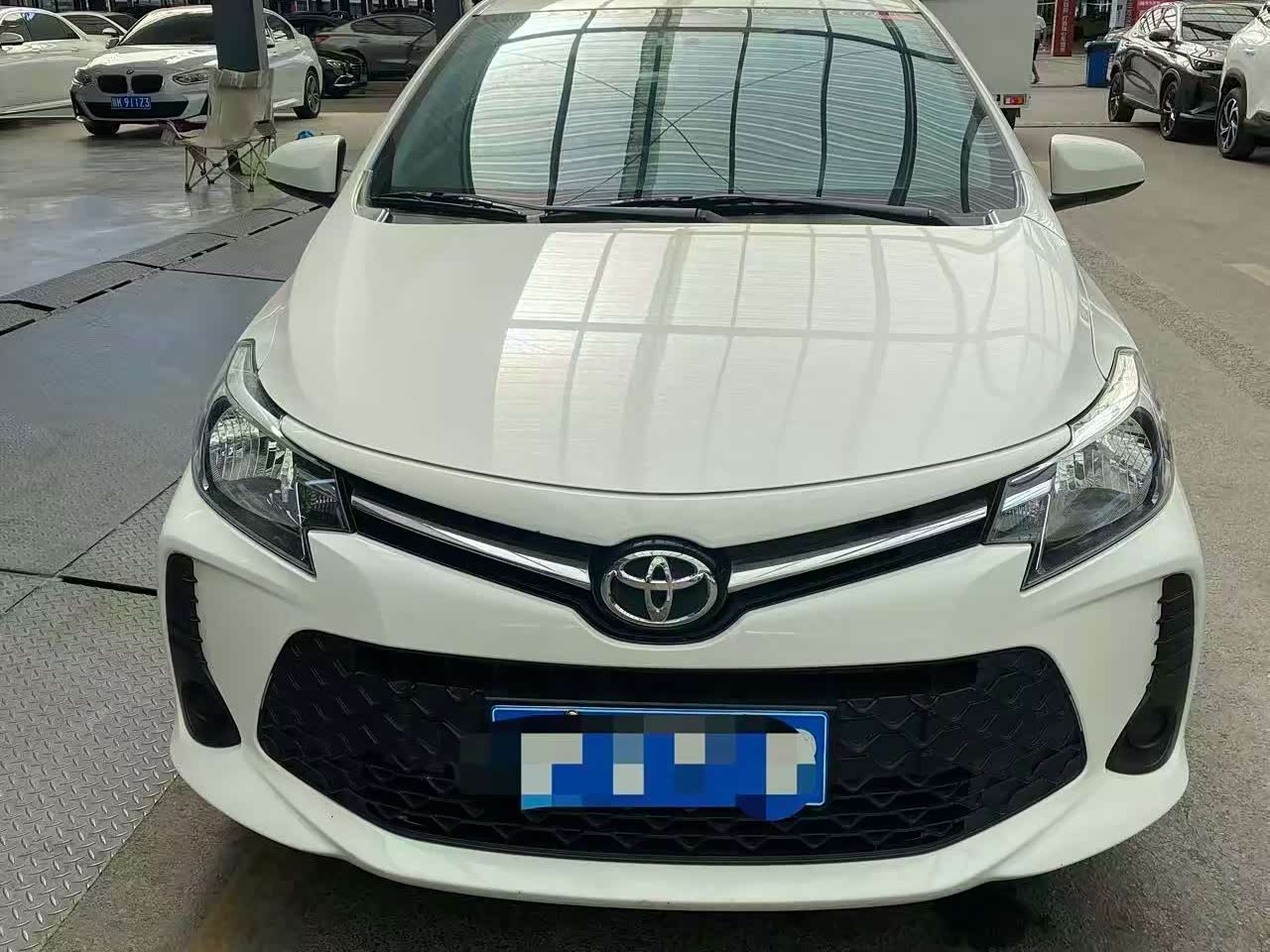 Toyota Vios FS 1.5 л 2023 г. Белый, пробег 49000 км