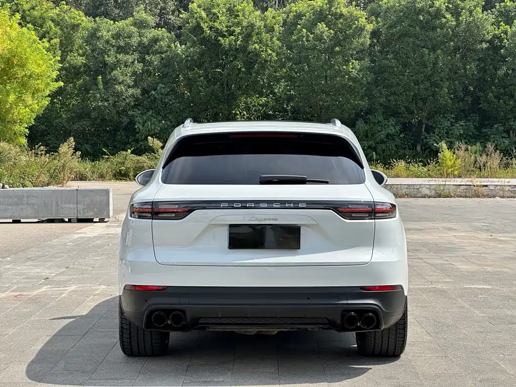 Porsche Cayenne — миниатюра 14