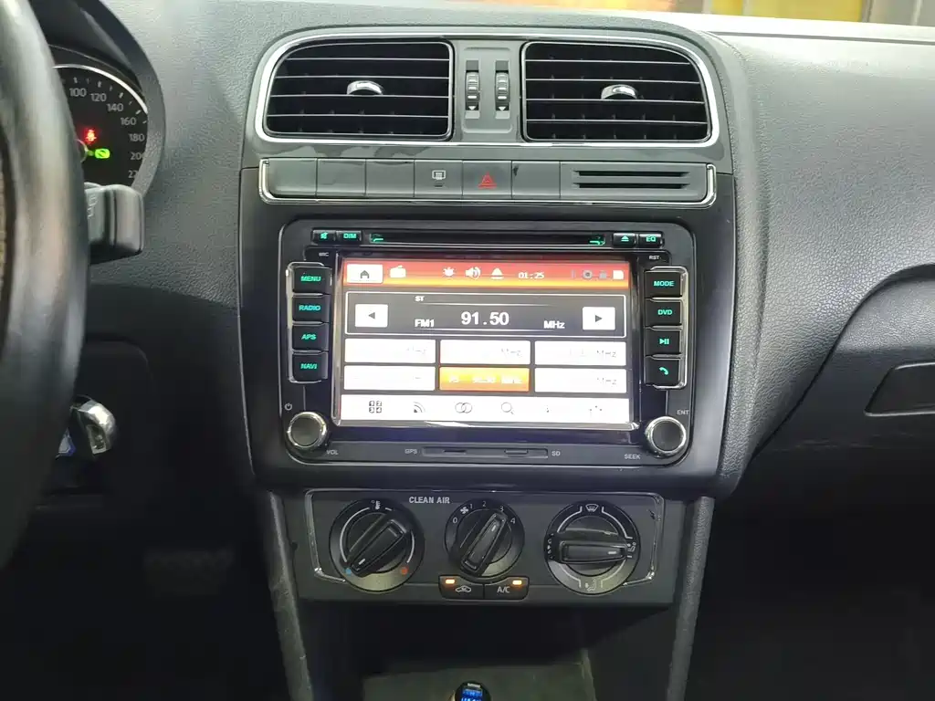 Volkswagen Polo — миниатюра 14