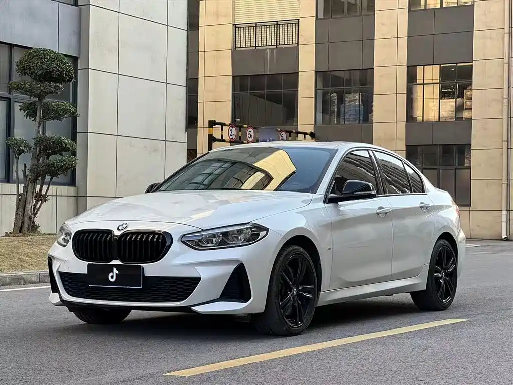 BMW 1 Series 2022