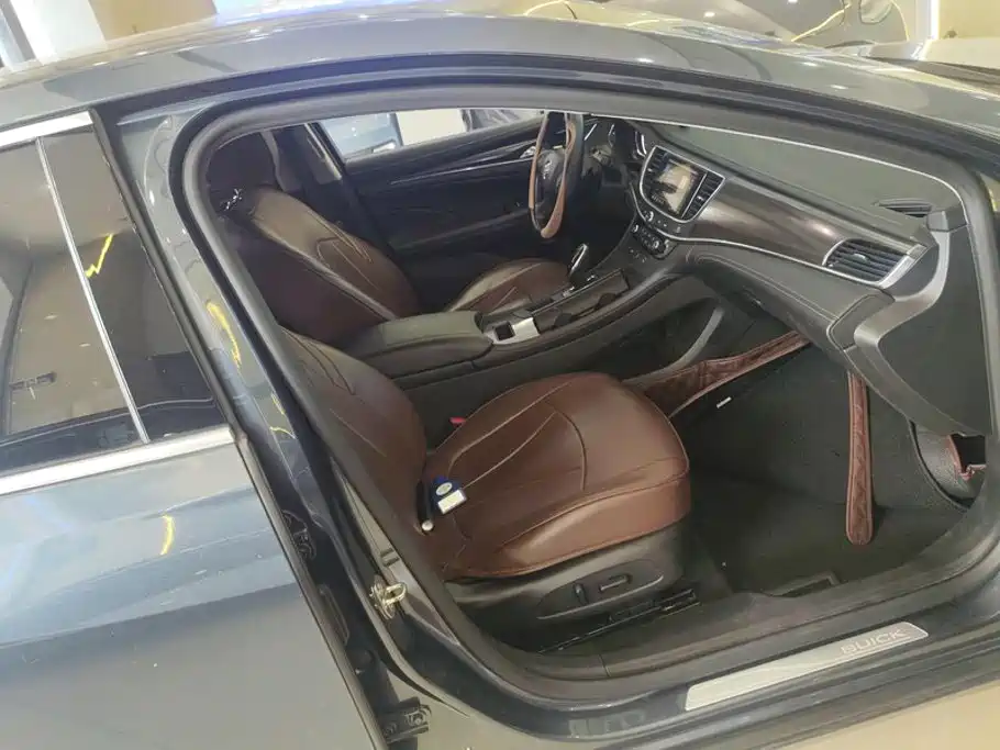 Buick LaCrosse — миниатюра 8