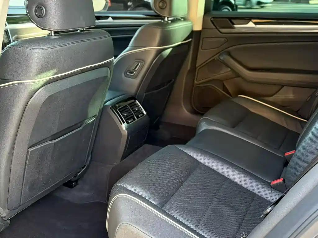 Volkswagen Phideon — миниатюра 7