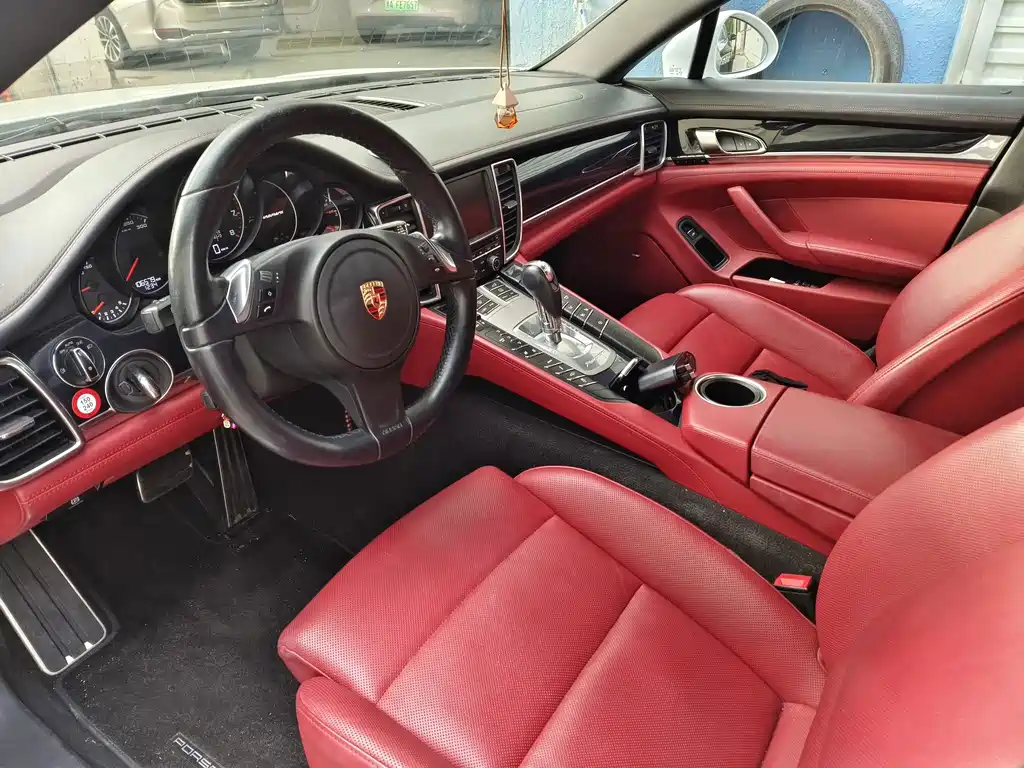 Porsche Panamera — миниатюра 4