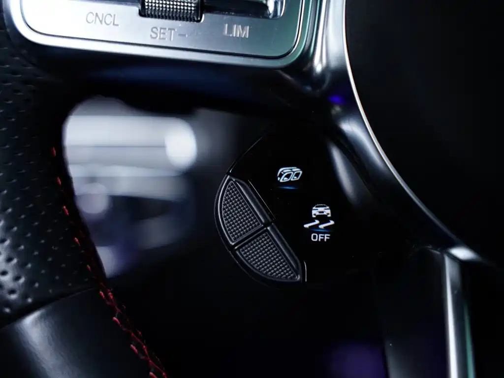 Mercedes-Benz C-Class AMG — миниатюра 12