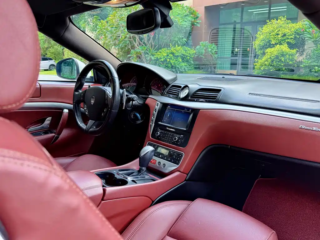 Maserati GranTurismo — миниатюра 14