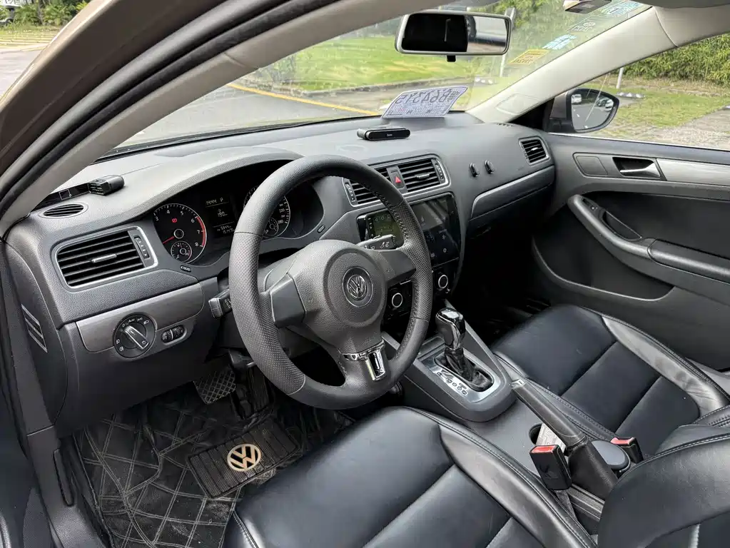Volkswagen Sagitar — миниатюра 5