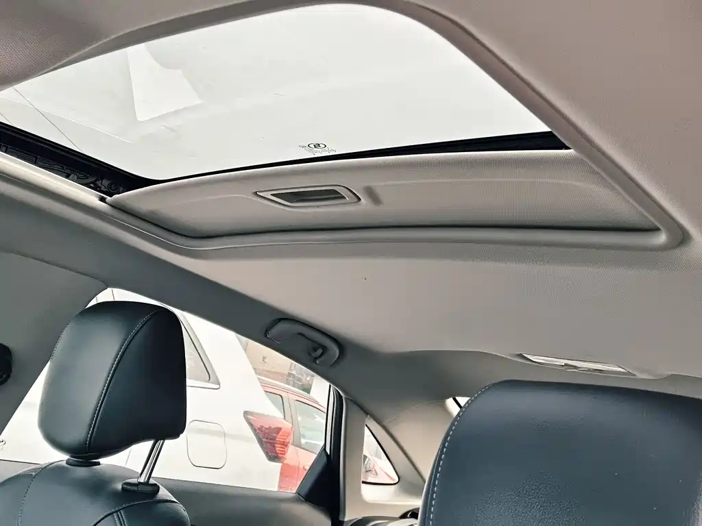 Buick Excelle — миниатюра 8