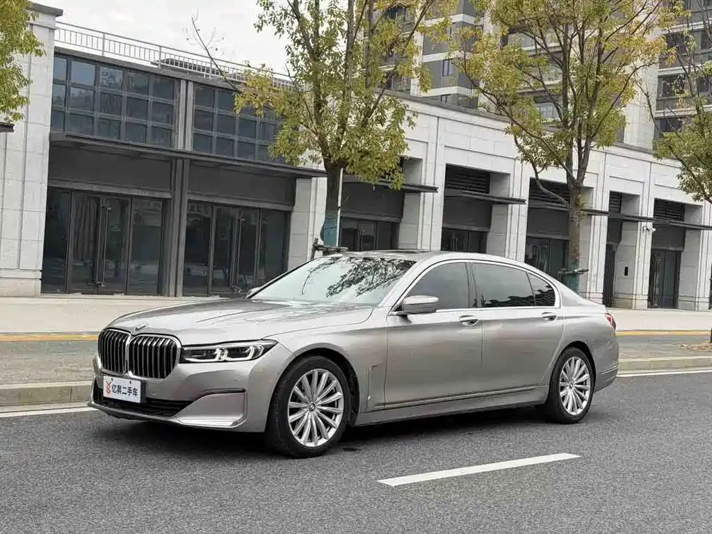 BMW 7 SERIES