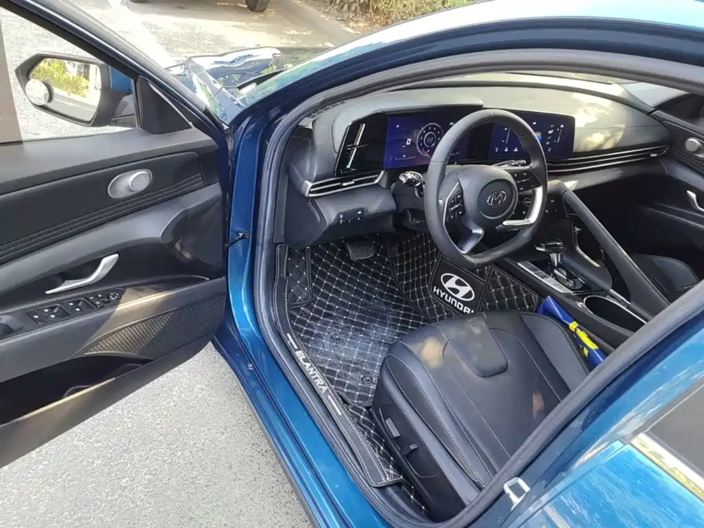 Hyundai Elantra — миниатюра 16