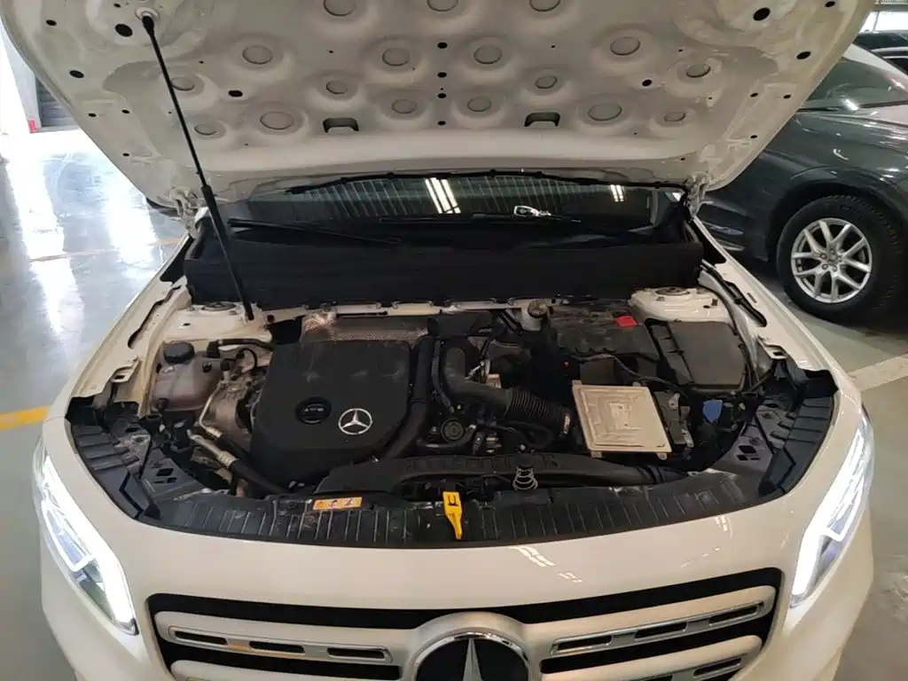 Mercedes-Benz GLB — миниатюра 20