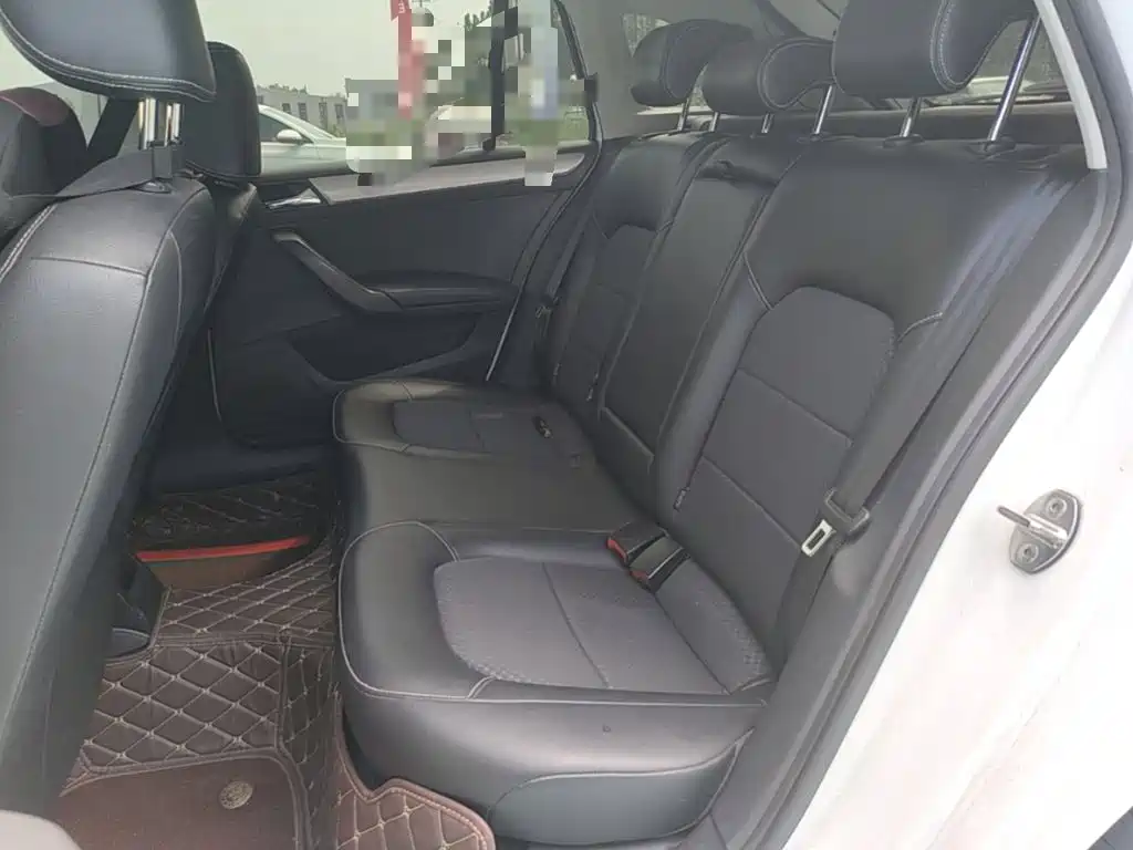 Volkswagen Santana — миниатюра 17