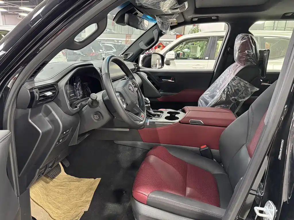 Toyota Land Cruiser 2022 3.3T AT