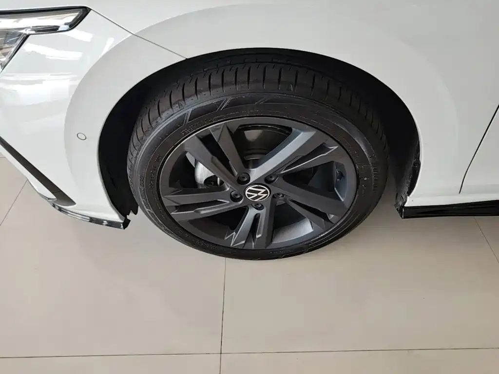 Volkswagen Golf — миниатюра 23