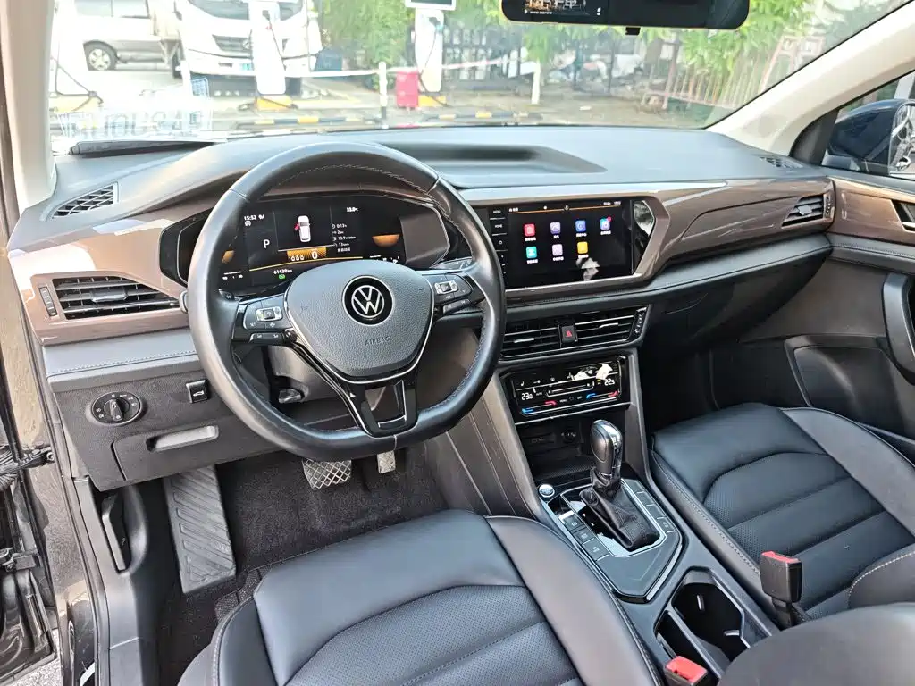 Volkswagen Tharu — миниатюра 10