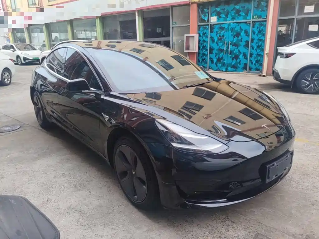 Tesla Model 3 — миниатюра 4