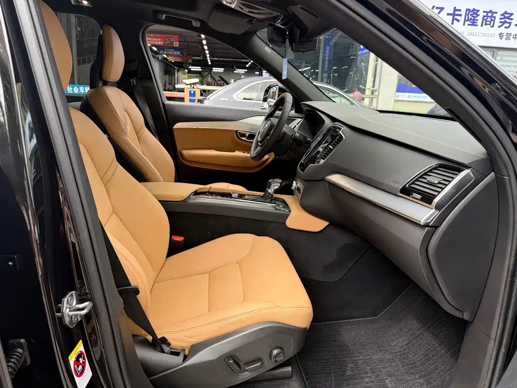 Volvo XC90 — миниатюра 13