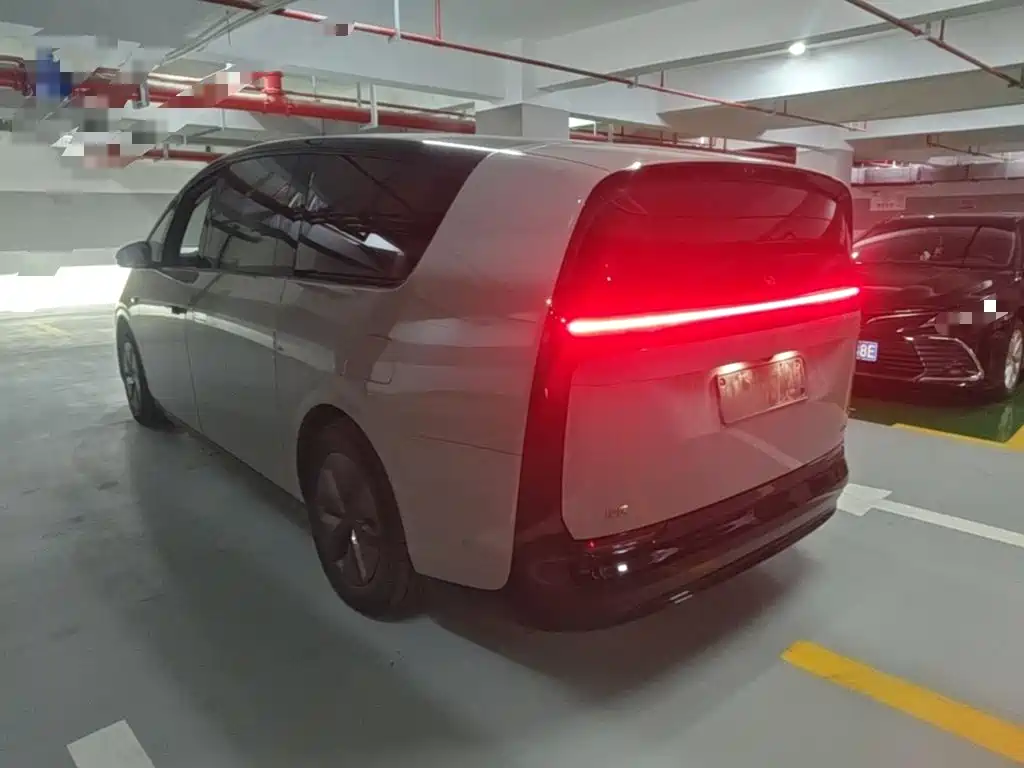 Li Auto Li MEGA — миниатюра 5