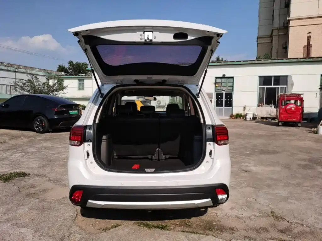 Mitsubishi Outlander — миниатюра 19