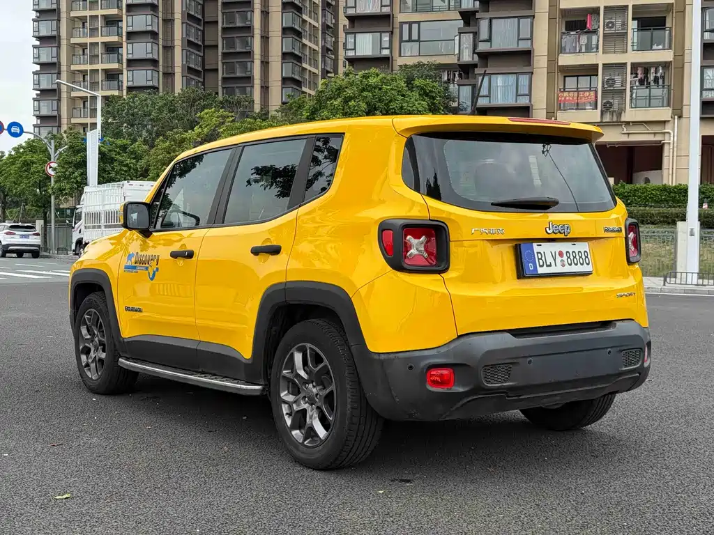 Jeep Renegade — миниатюра 13