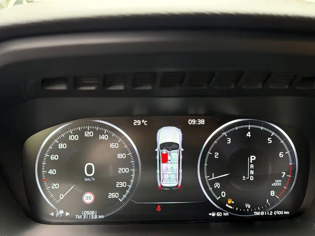 Volvo XC90 — миниатюра 6