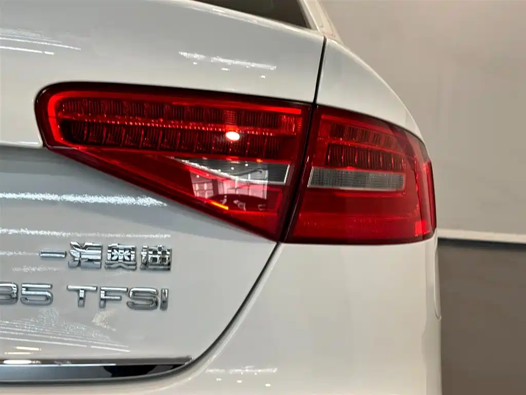 Audi A4L — миниатюра 16