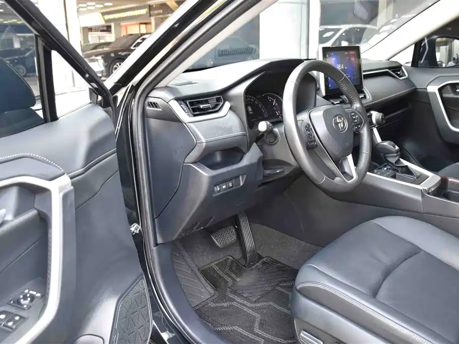 Toyota RAV4 2023 2.0L CVT