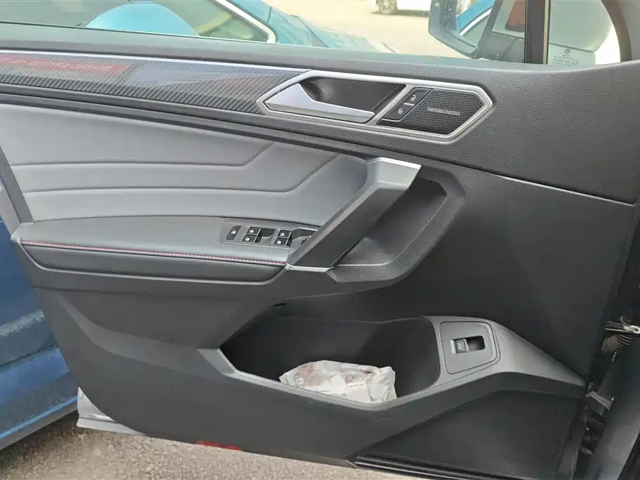 Volkswagen Tiguan L L 2022 330TSI AT R-Line Flagship