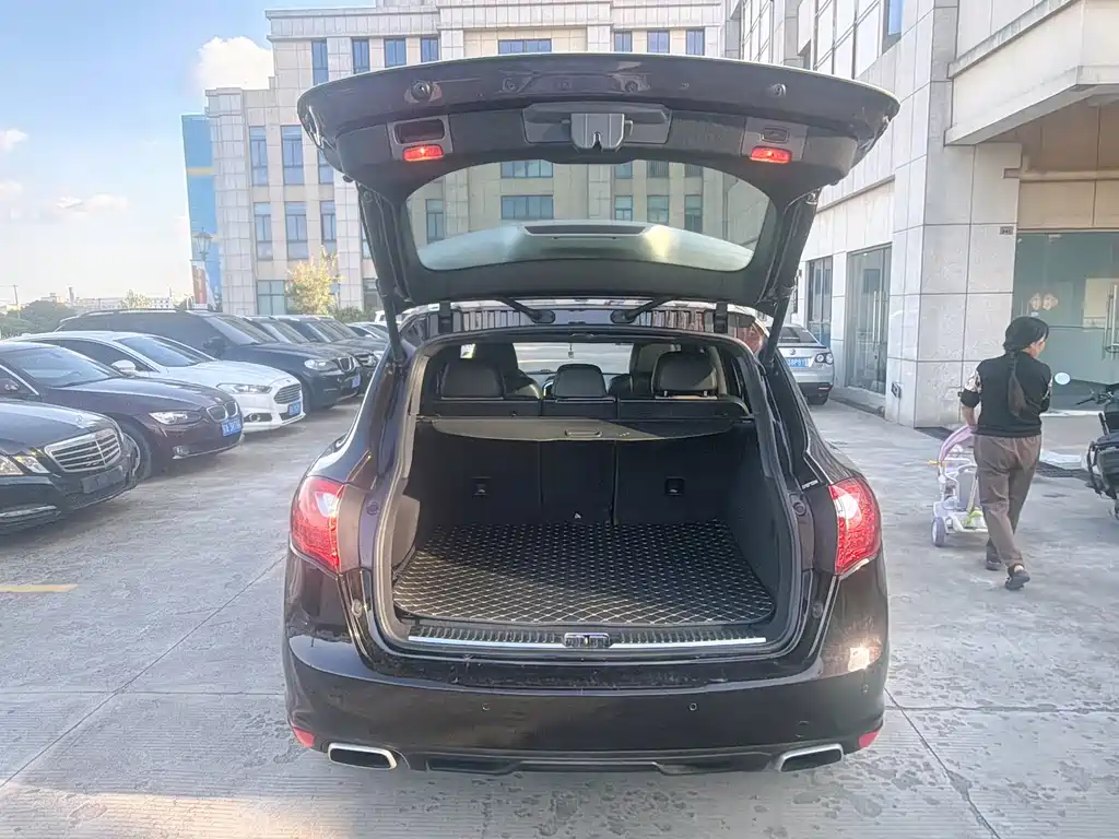 Porsche Cayenne — миниатюра 19