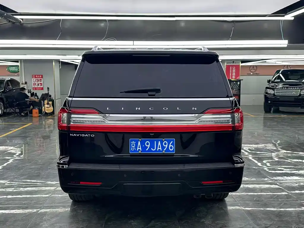 Lincoln Navigator — миниатюра 8