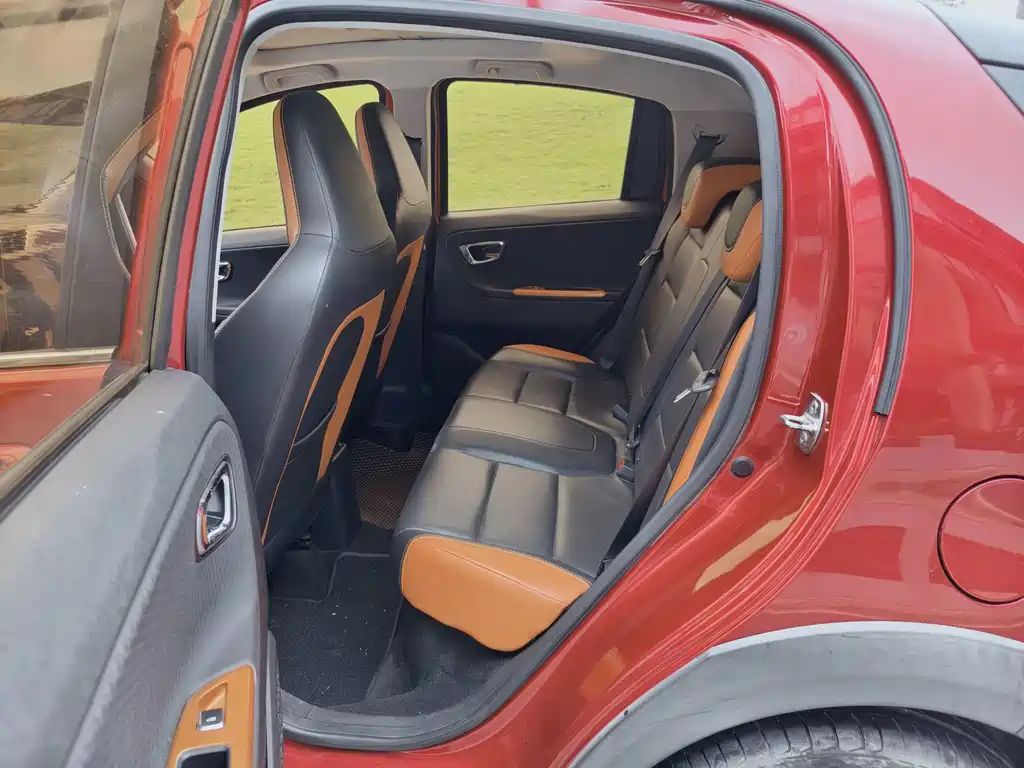 Geely Vision X1 — миниатюра 6