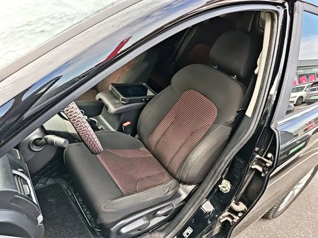 Haval M6 — миниатюра 15