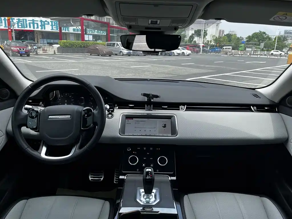 Land Rover Evoque — миниатюра 10
