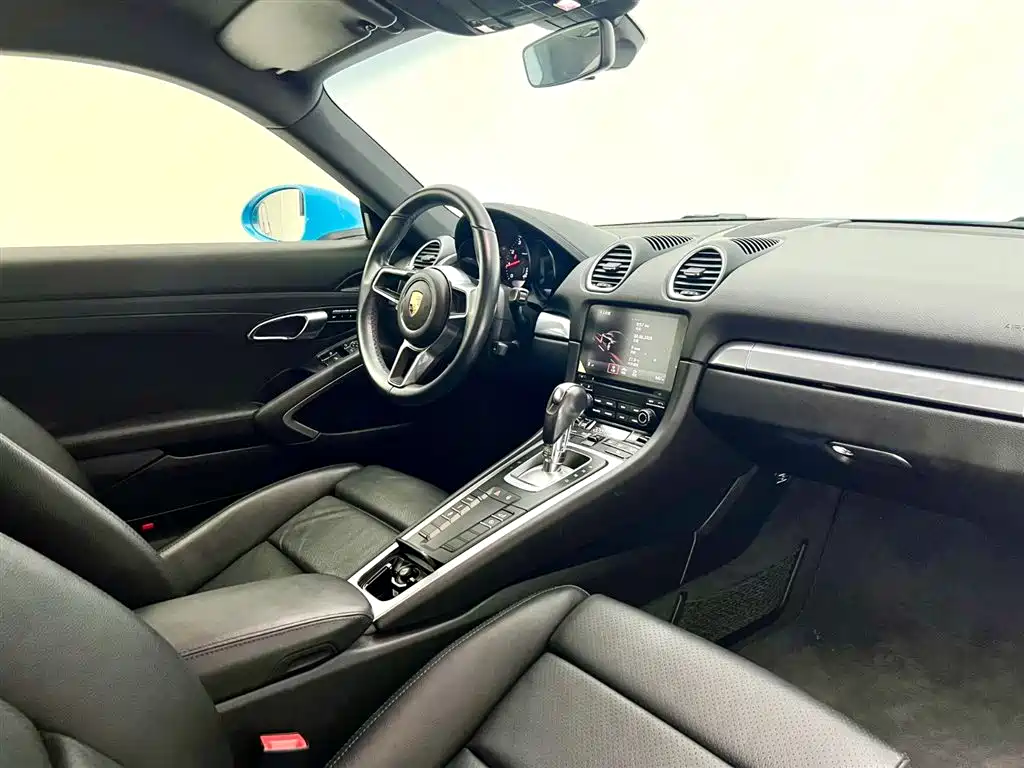 Porsche 718 2018 Cayman 2.0T