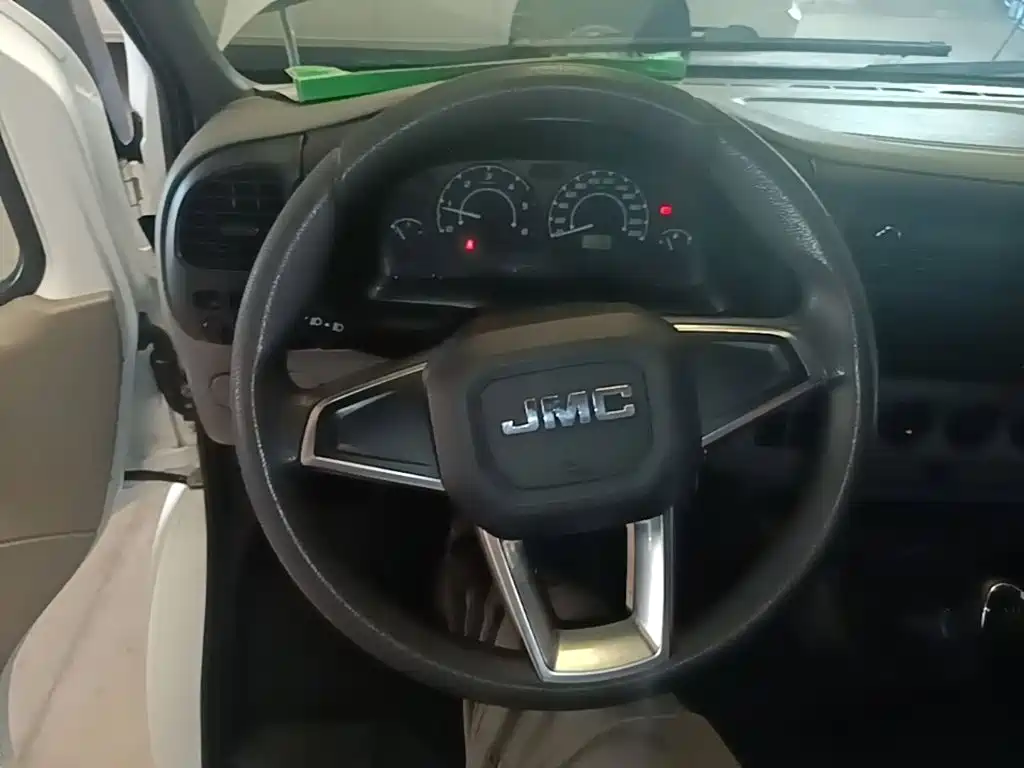 JMC Tesla — миниатюра 11