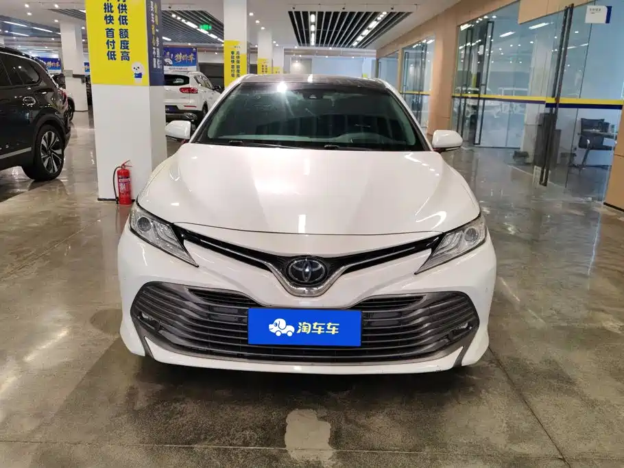 Toyota Camry — миниатюра 2