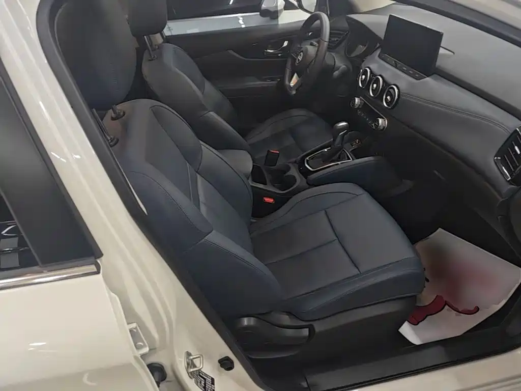 Nissan Qashqai — миниатюра 25
