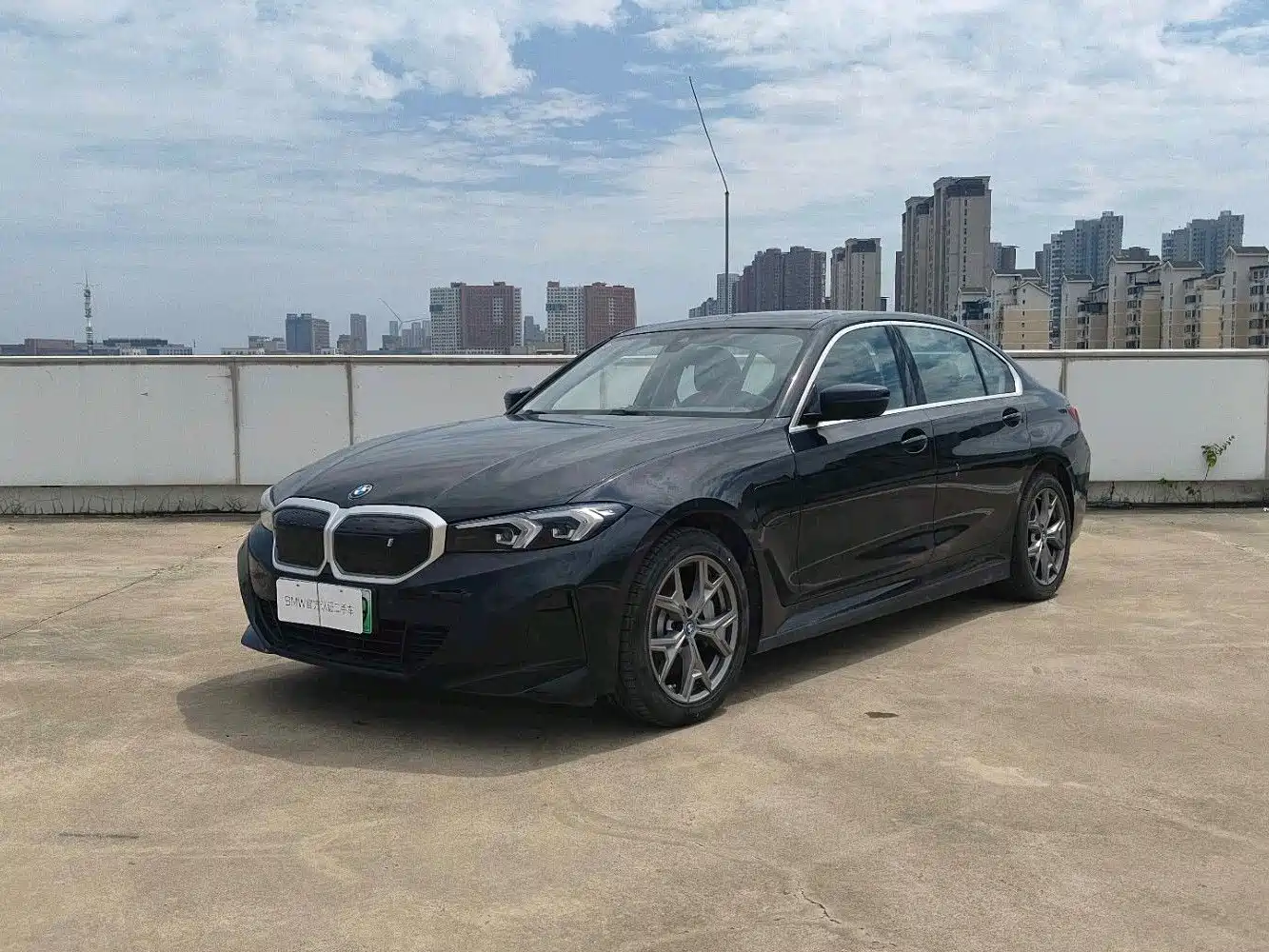 宝马i3 2022款 eDrive 35 L 2026