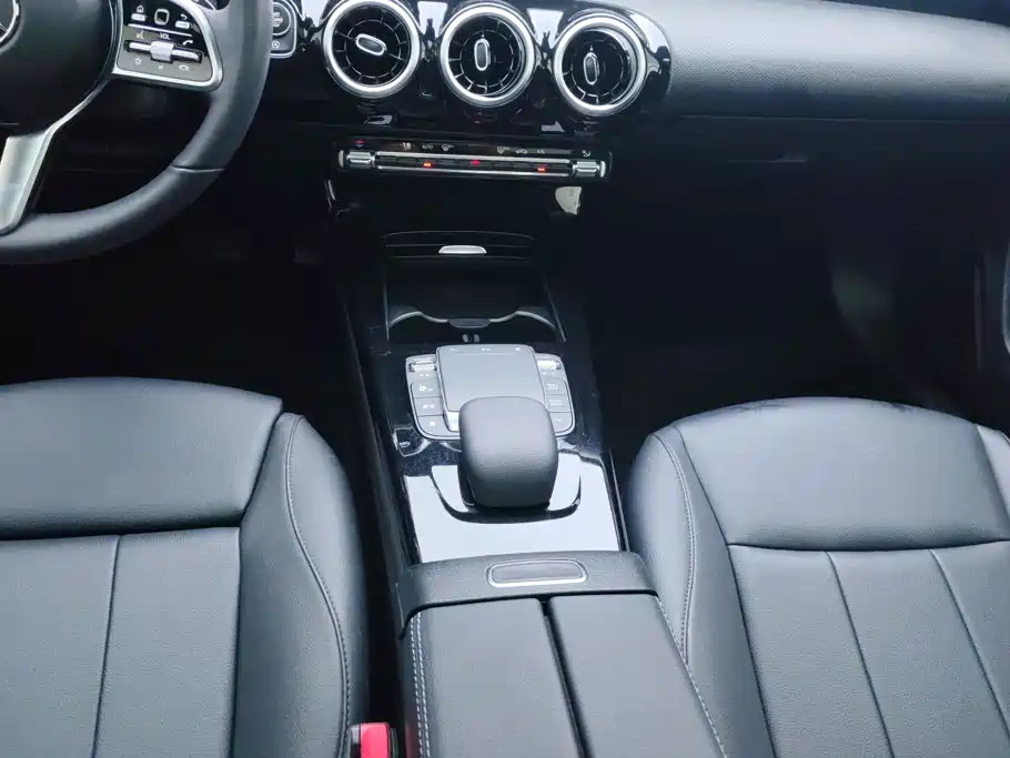 Mercedes-Benz A-Class — миниатюра 16